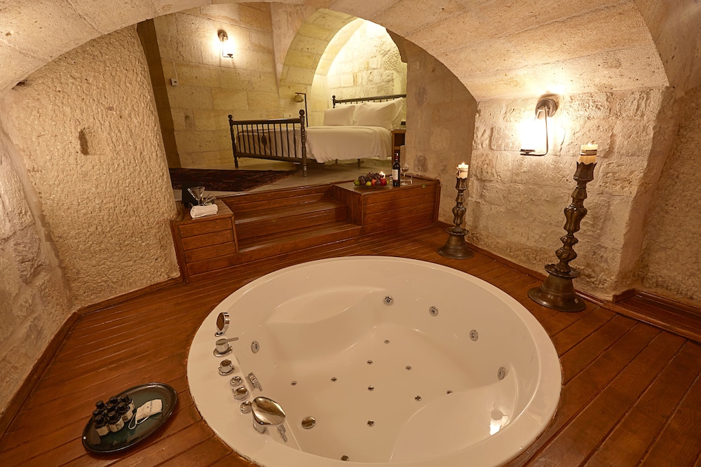 Crowne Suite