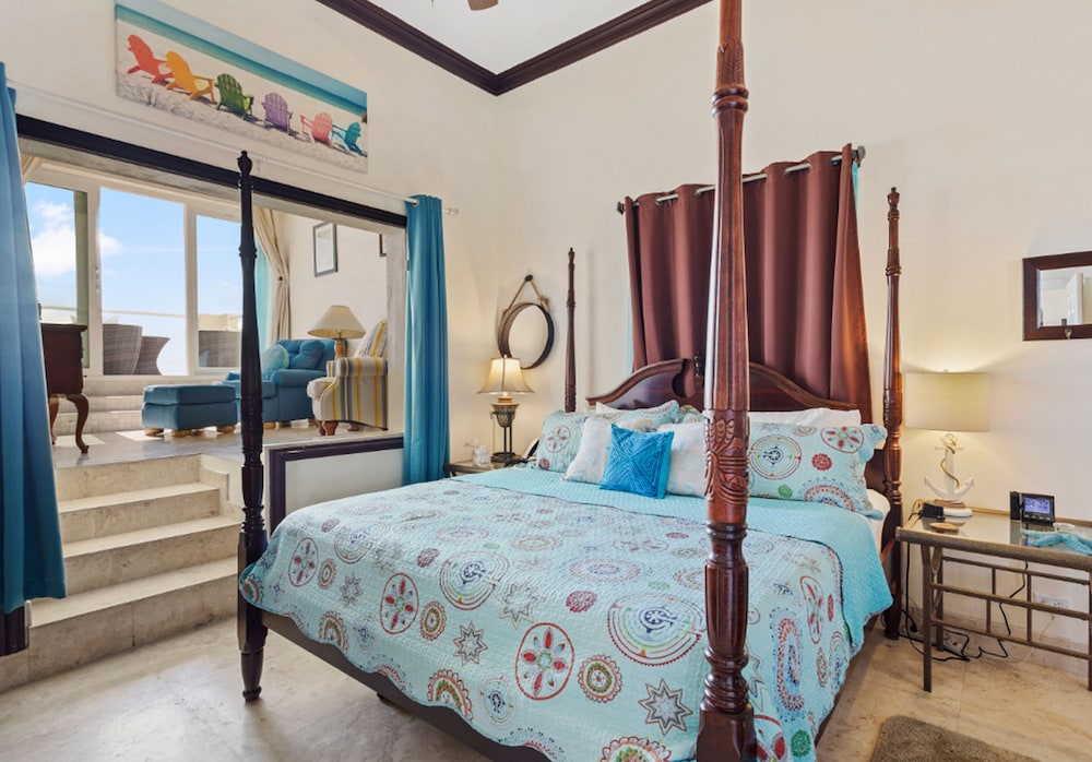 Deluxe Villa, 1 King Bed, Ocean View photo 1