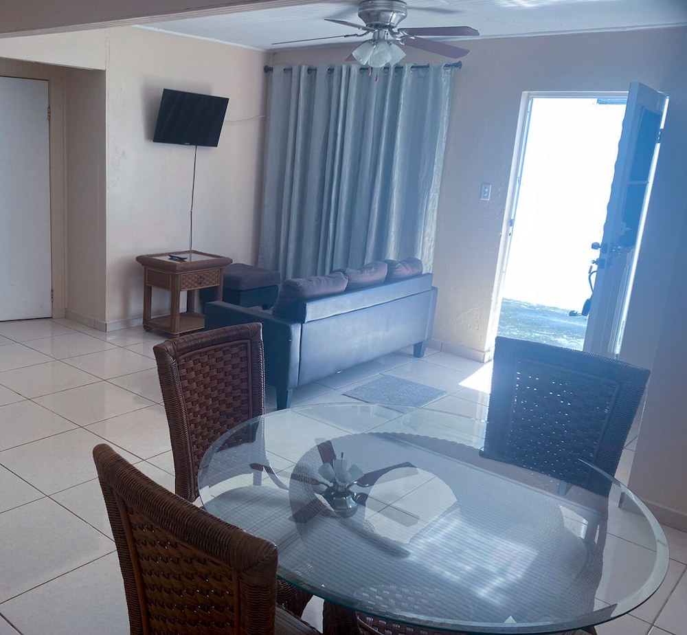 Starfish Apartment 12
