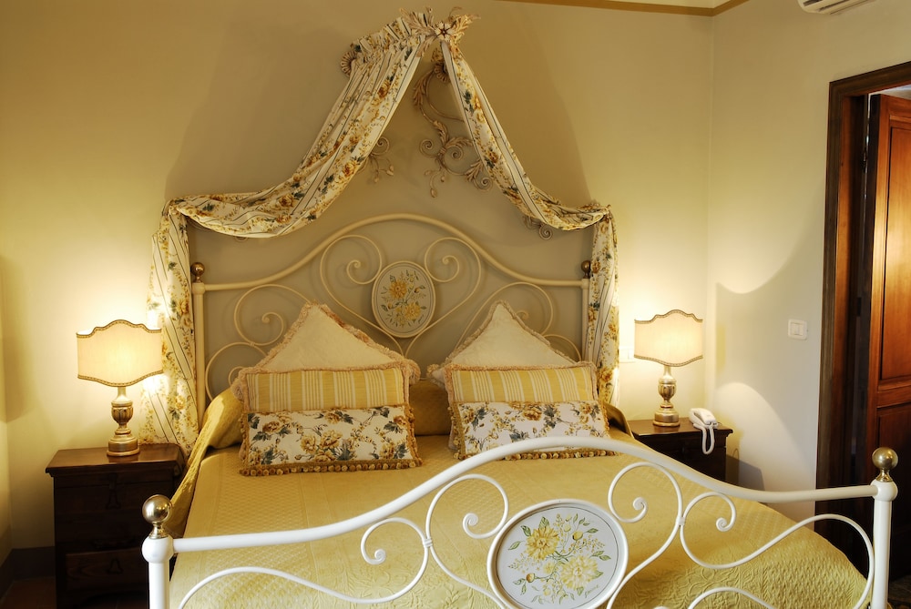 Classic Room, 1 Double Bed (Romantic) - Photo 7