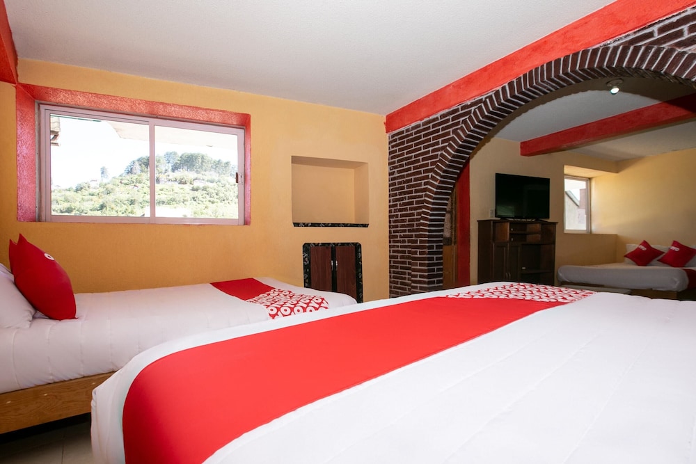 Family Room - Photo 4
