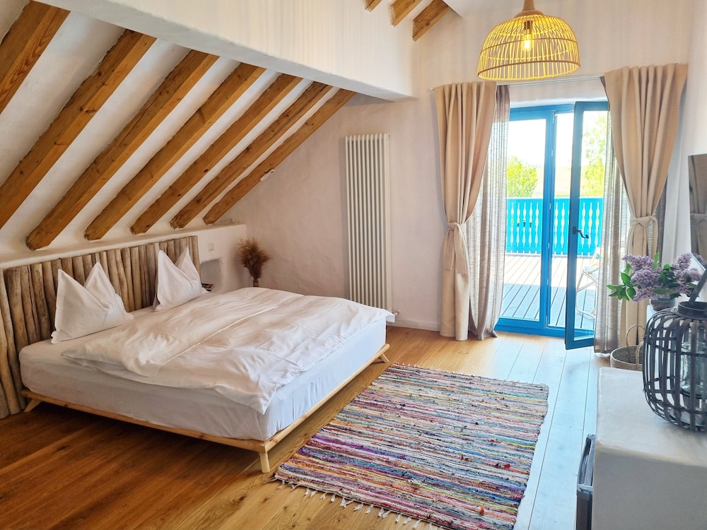 Deluxe Studio Suite
