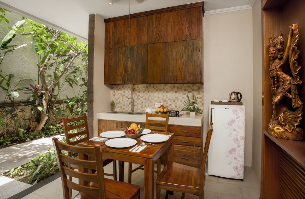 Two Bedroom Suite (Free Daily Afternoon Tea) photo 3