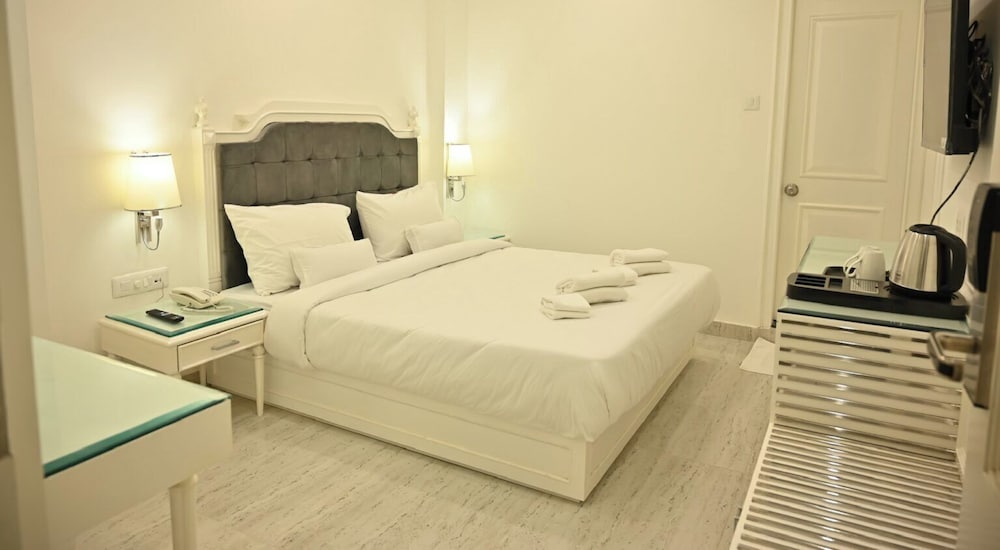 Superior Double Room - Photo 1