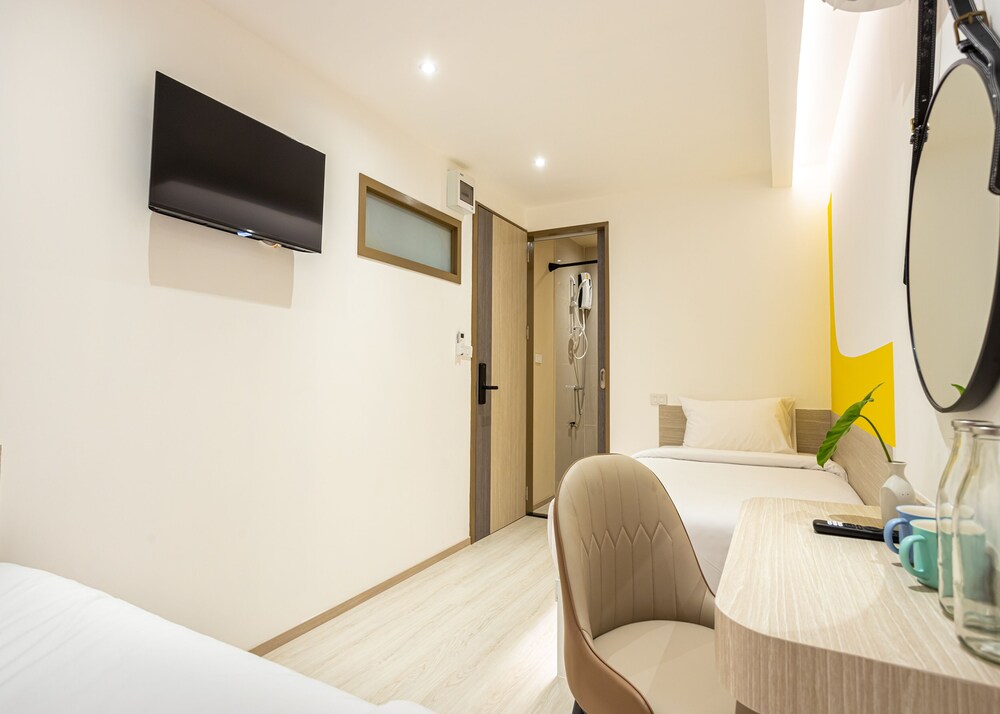 Comfort Twin Room - Photo 2