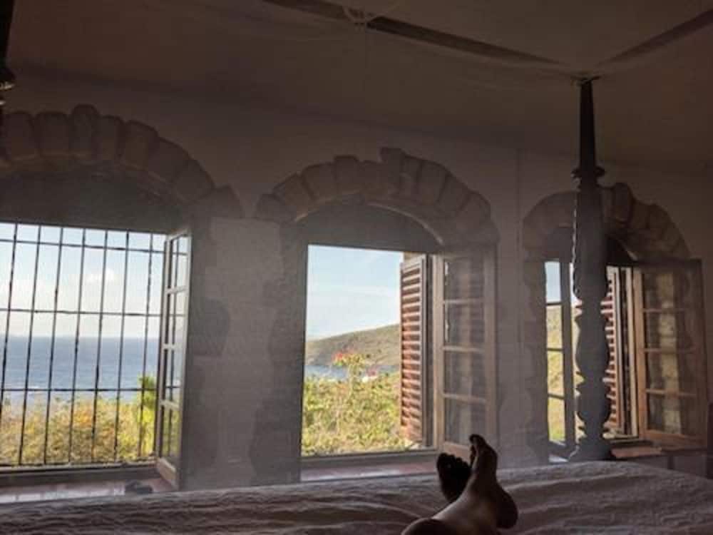 Room, 2 Queen Beds, Ocean View (Battowia) photo 3