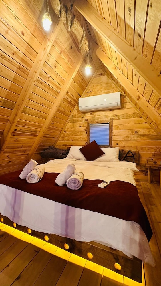 Deluxe Chalet photo 2