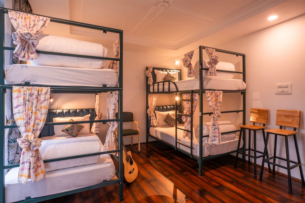 4 bed Mixed dorm photo 1