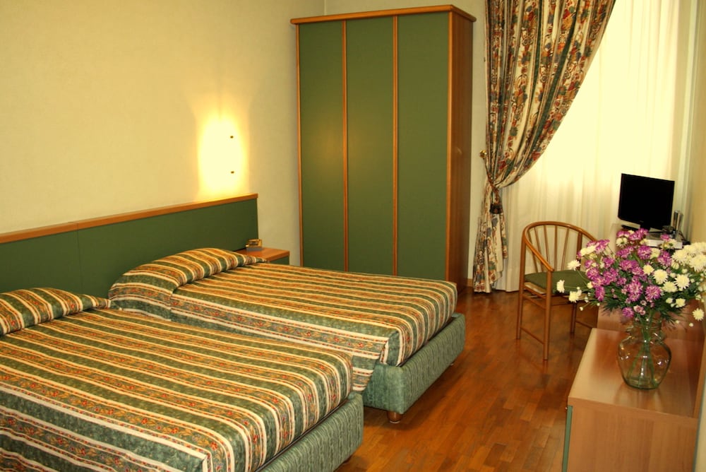 Quadruple Room photo 2