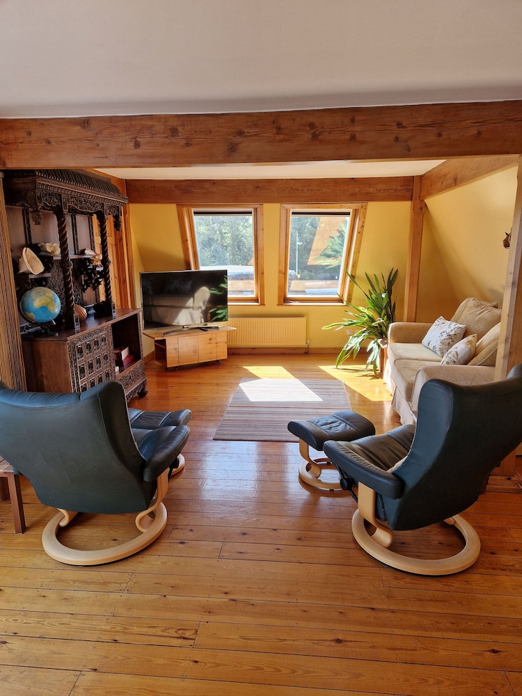 Apartment photo 2