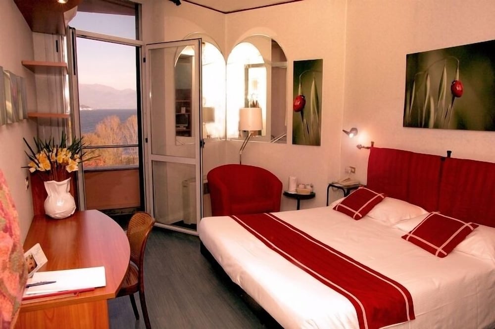 Comfort Triple Room, Balcony, Lake View photo 1