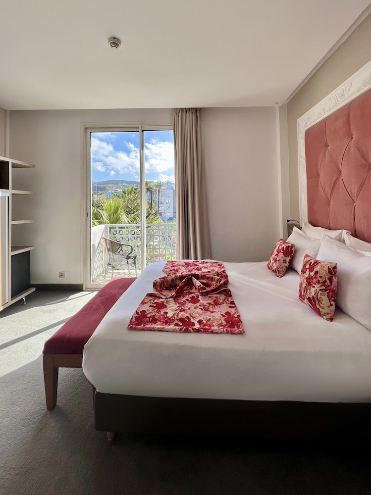 Deluxe Double Room - Photo 2