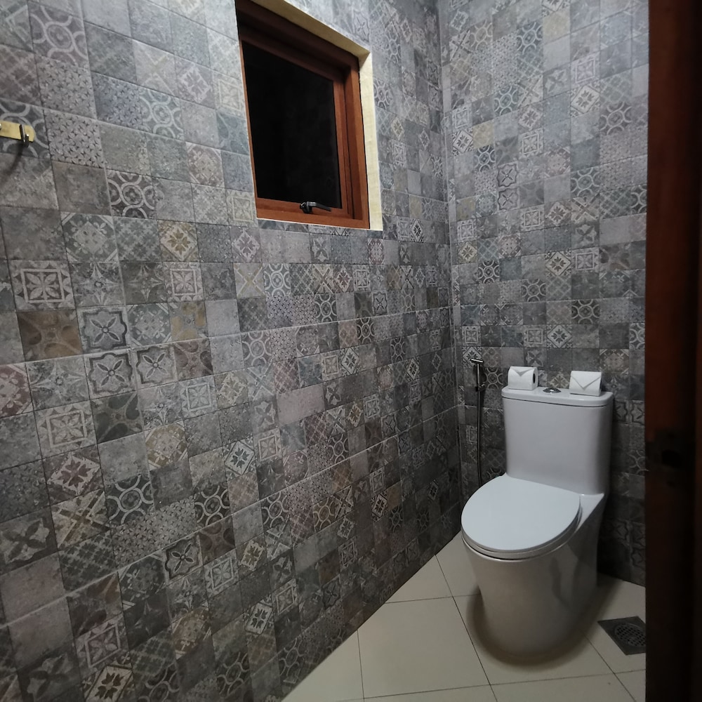 Standard Twin Room - Photo 4