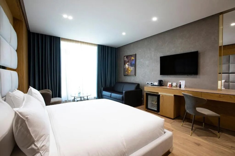 Deluxe Double Room, 1 King Bed with Sofa bed