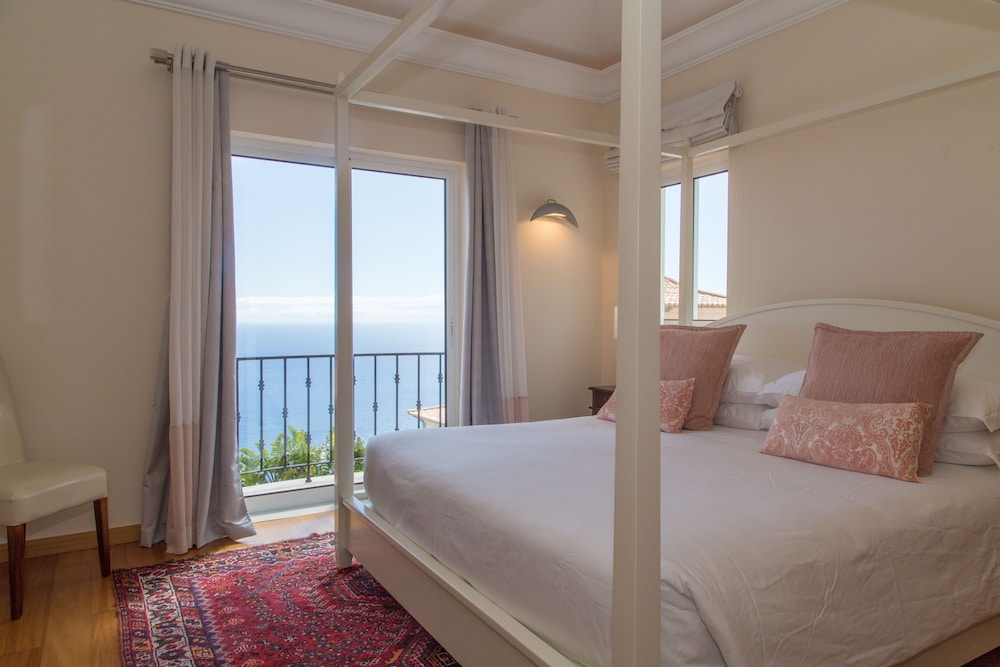 Superior Apartment, 1 Bedroom, Sea View (& Funchal View)