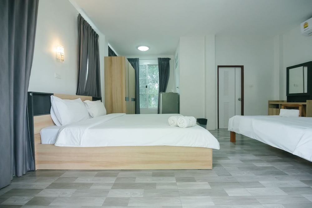 Family Room, 1 Bedroom, Accessible photo 1