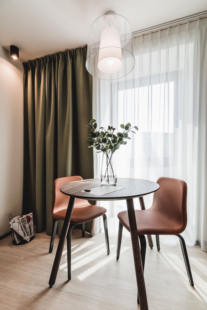 Classic Apartment - Photo 8