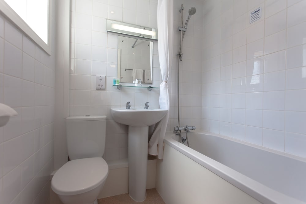 Double Room - Photo 9