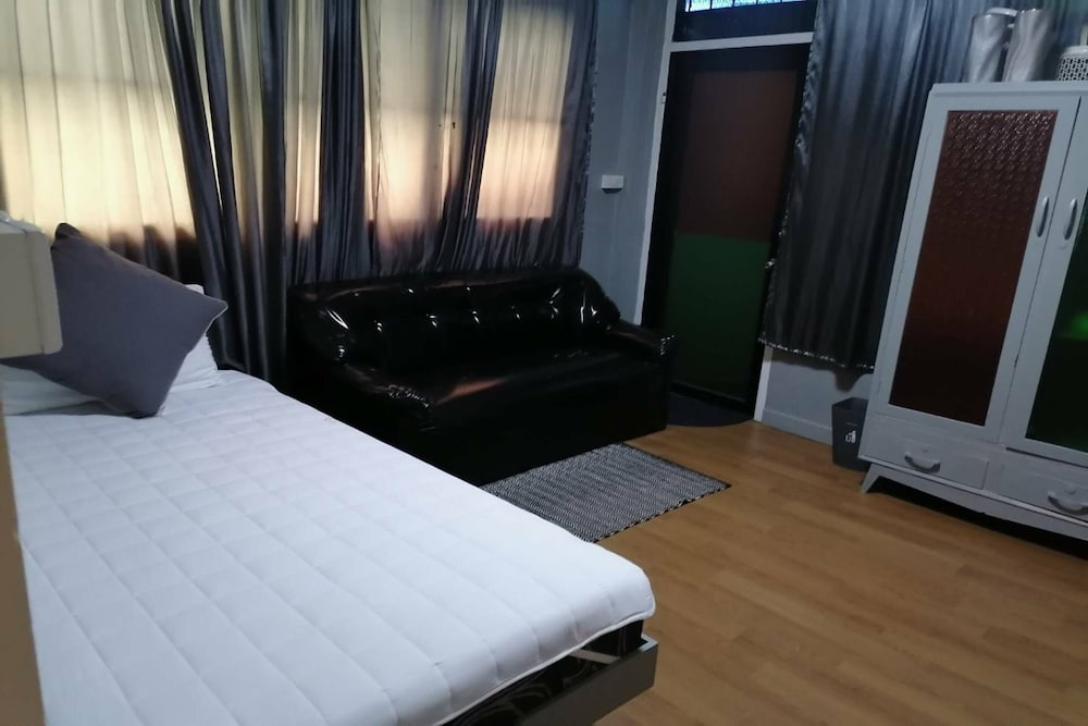Basic Single Room photo 3