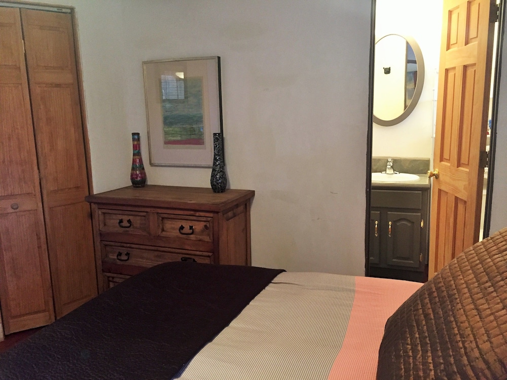 Deluxe Double Room, 2 Bedrooms photo 2