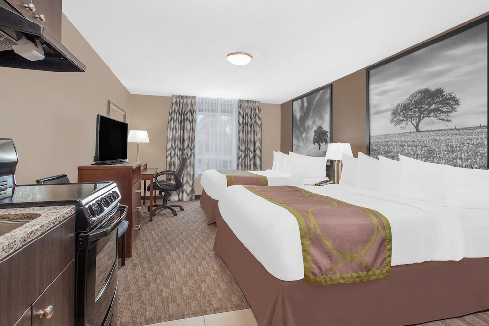 Efficiency, Room, 2 Queen Beds, Non Smoking - Photo 1