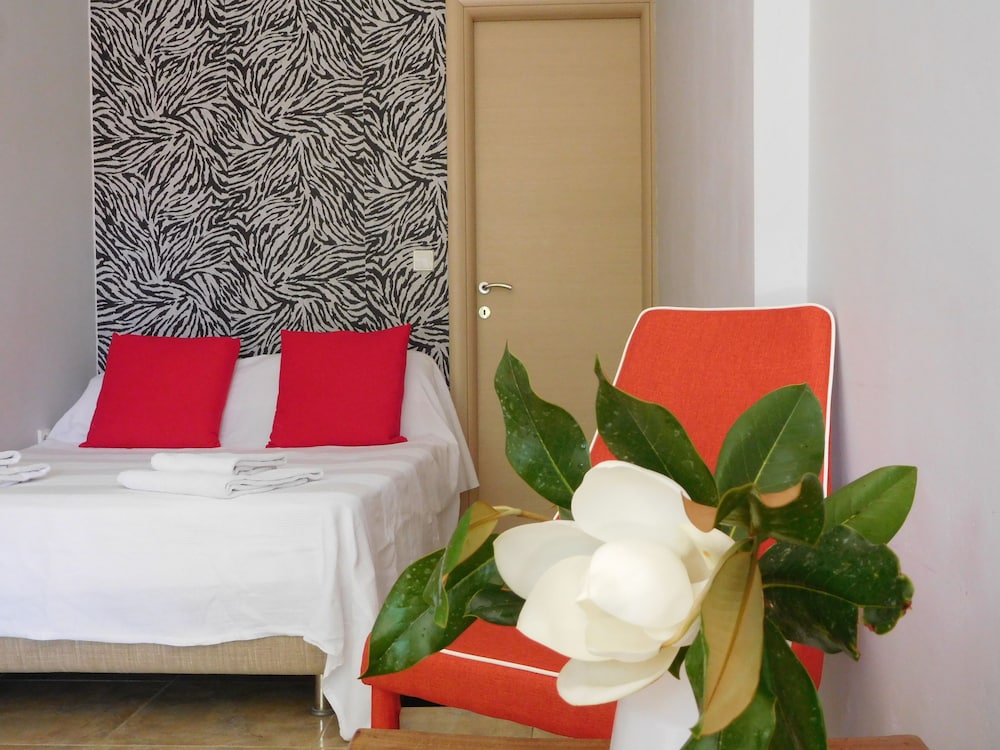 Classic Double Room, 1 Double Bed, Courtyard View photo 1