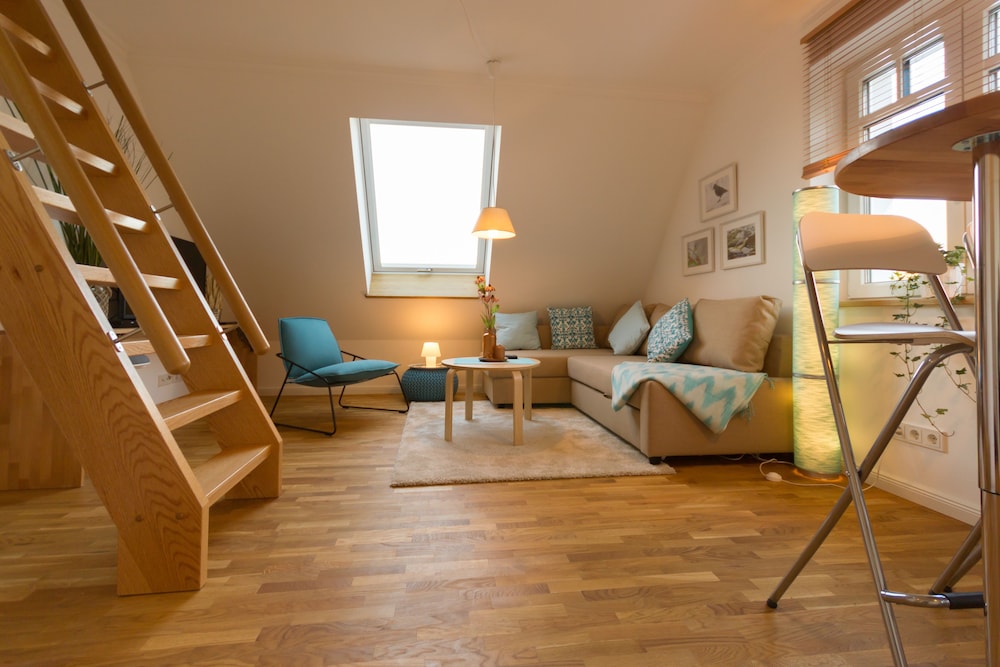 Condo, 2 Bedrooms, Kitchen (Flat 5) photo 1