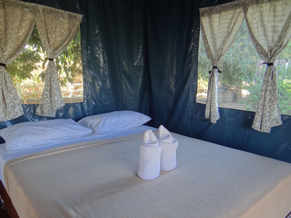 VIP Tent (Breakfast and Dinner Included) photo 3