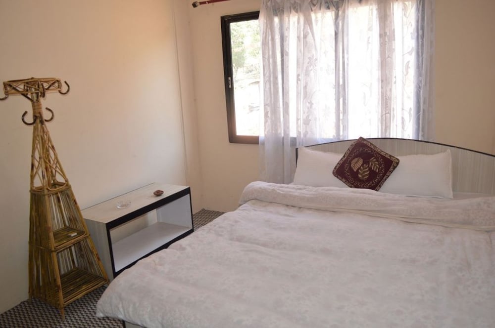 Deluxe Double Room Single Use, Non Smoking, Mountain View photo 1