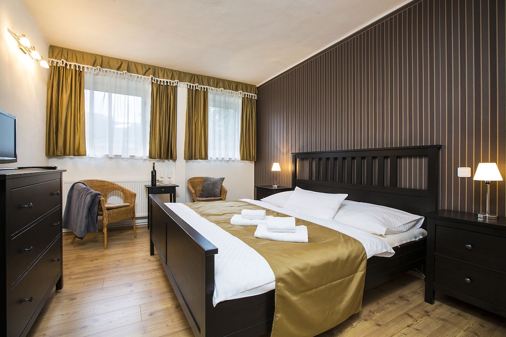 Double Room, 1 Bedroom (With Extra Bed) photo 1