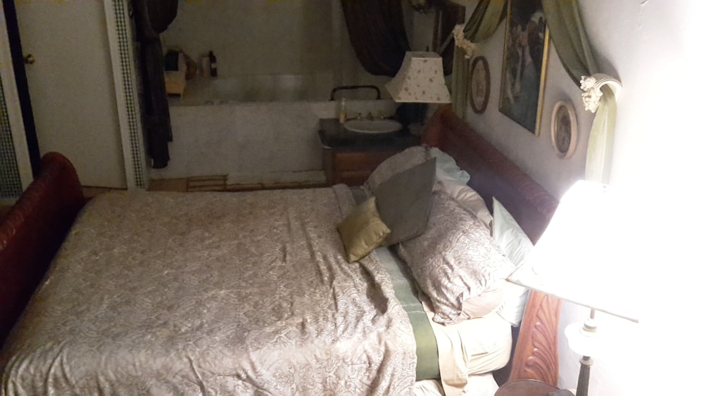 Deluxe Room, 1 King Bed, Jetted Tub, Mountainside photo 2