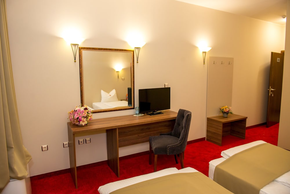 Standard Double Room, 2 Twin Beds, City View photo 3