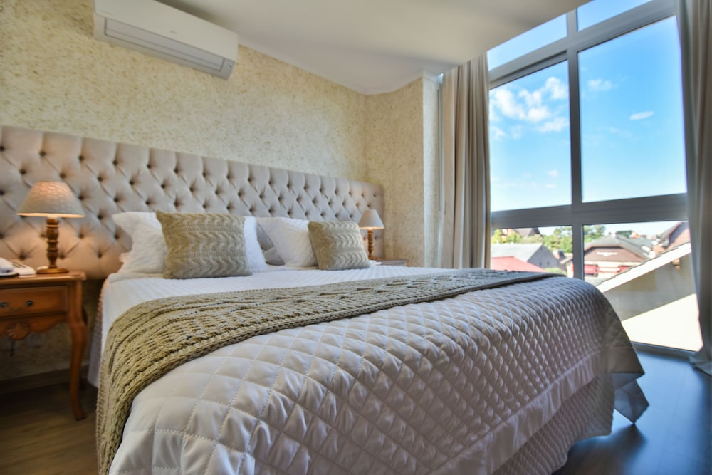 Deluxe Room, 1 Queen Bed
