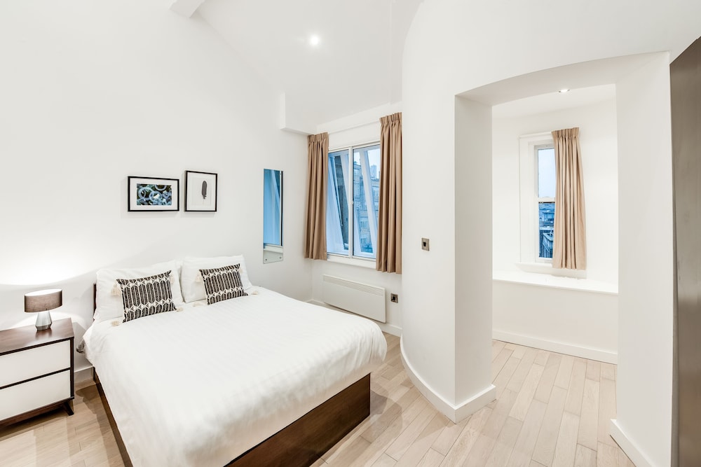 Business Room, 1 Bedroom, City View, Executive Level photo 3