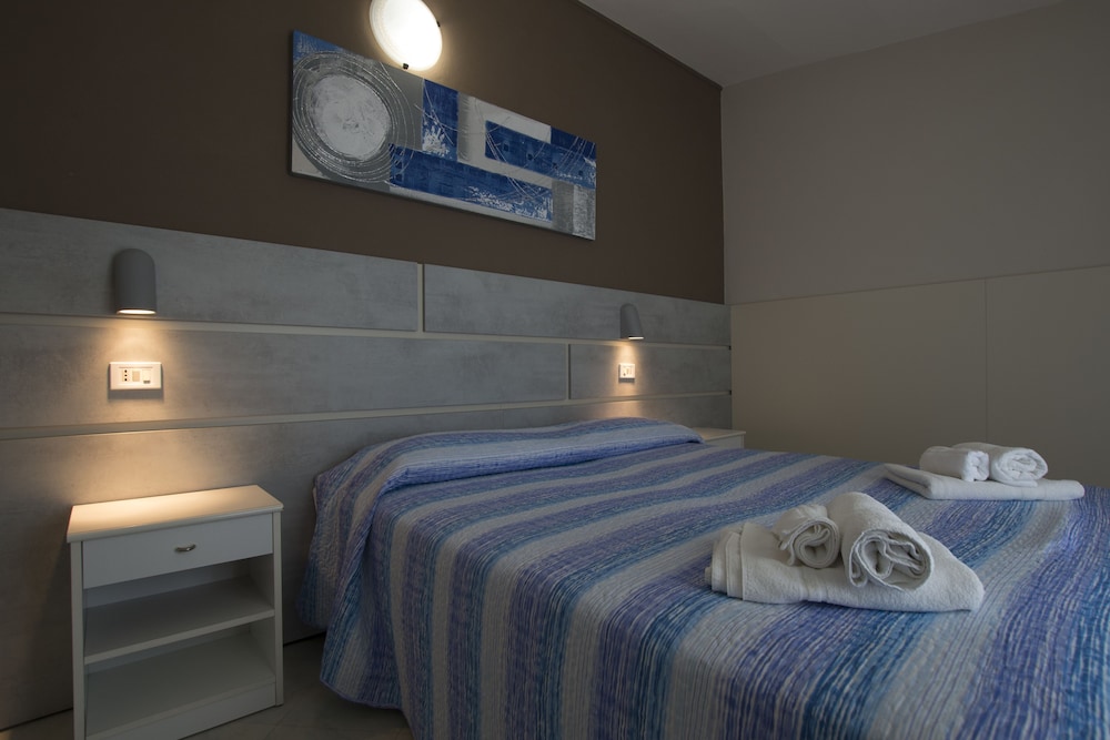 Standard Double or Twin Room, Balcony photo 1