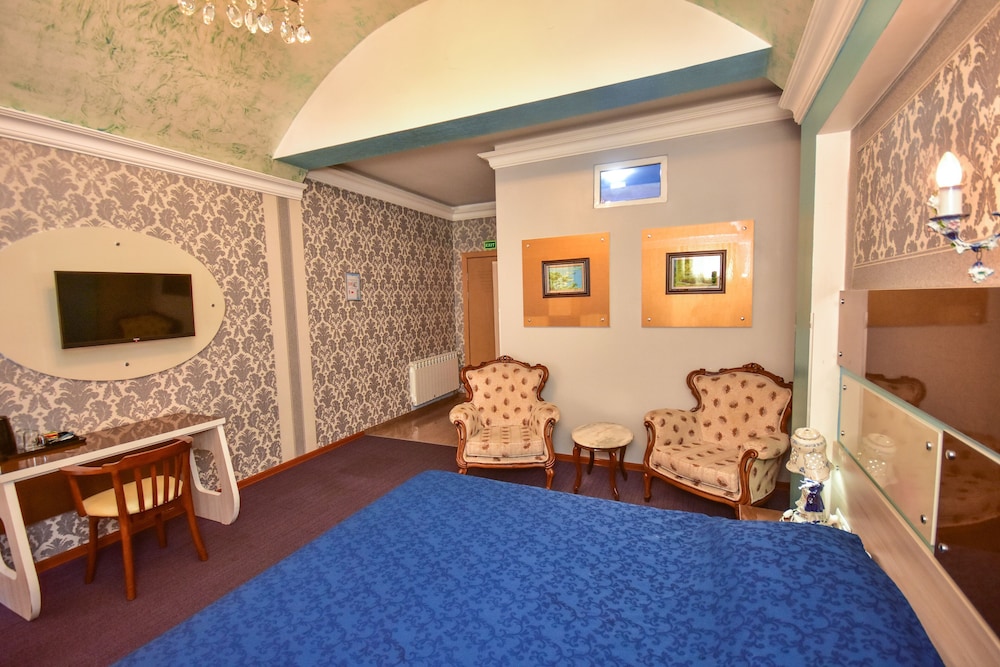 Deluxe Double Room, Balcony - Photo 2