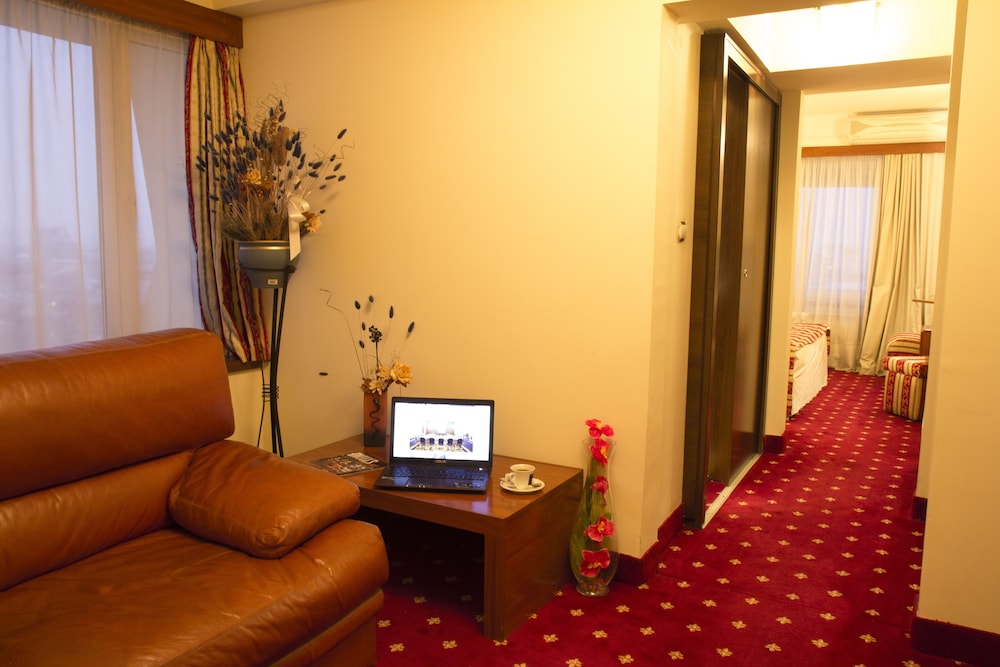 Junior Suite (4 Stars) Single Use photo 3