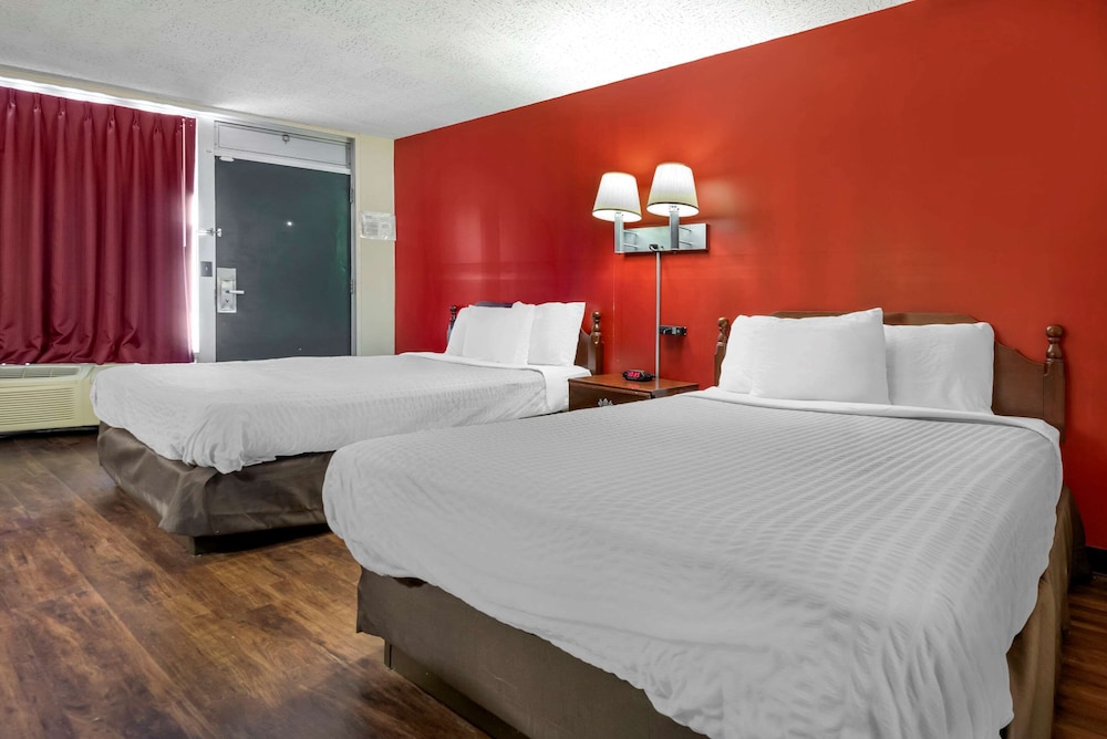 Room, 2 Queen Beds - Photo 2