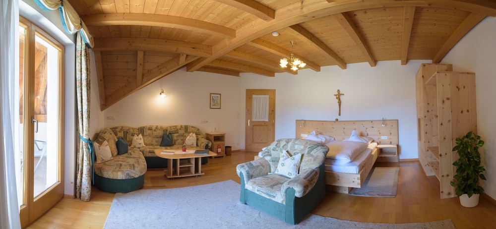 Junior Suite (for Families) - Photo 2