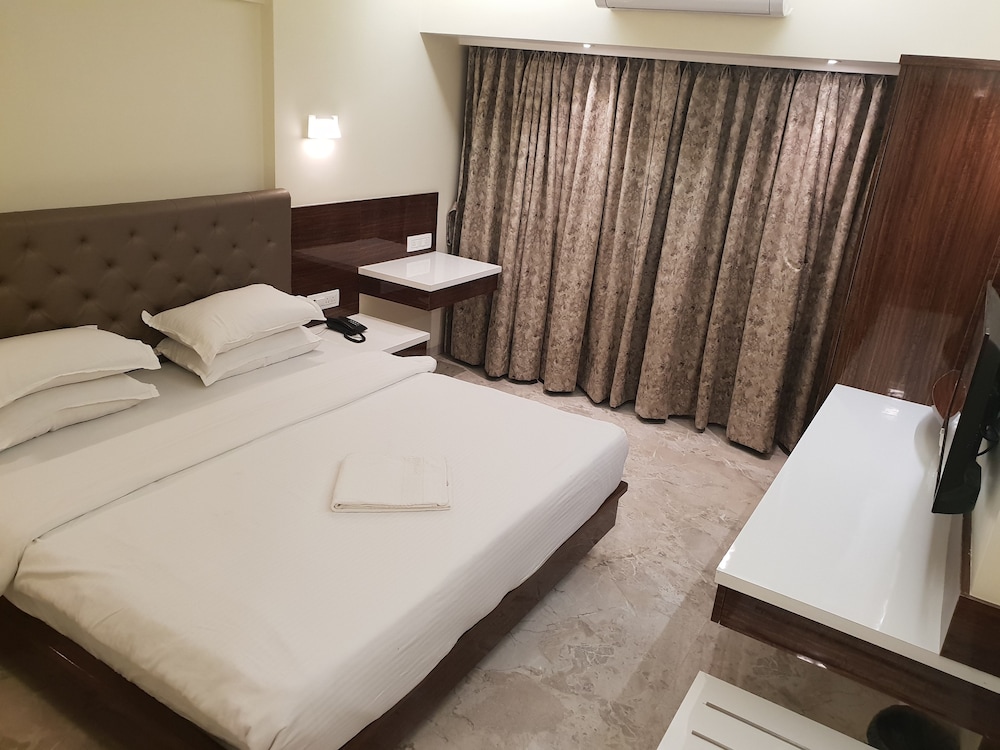 Premium Room - Photo 34