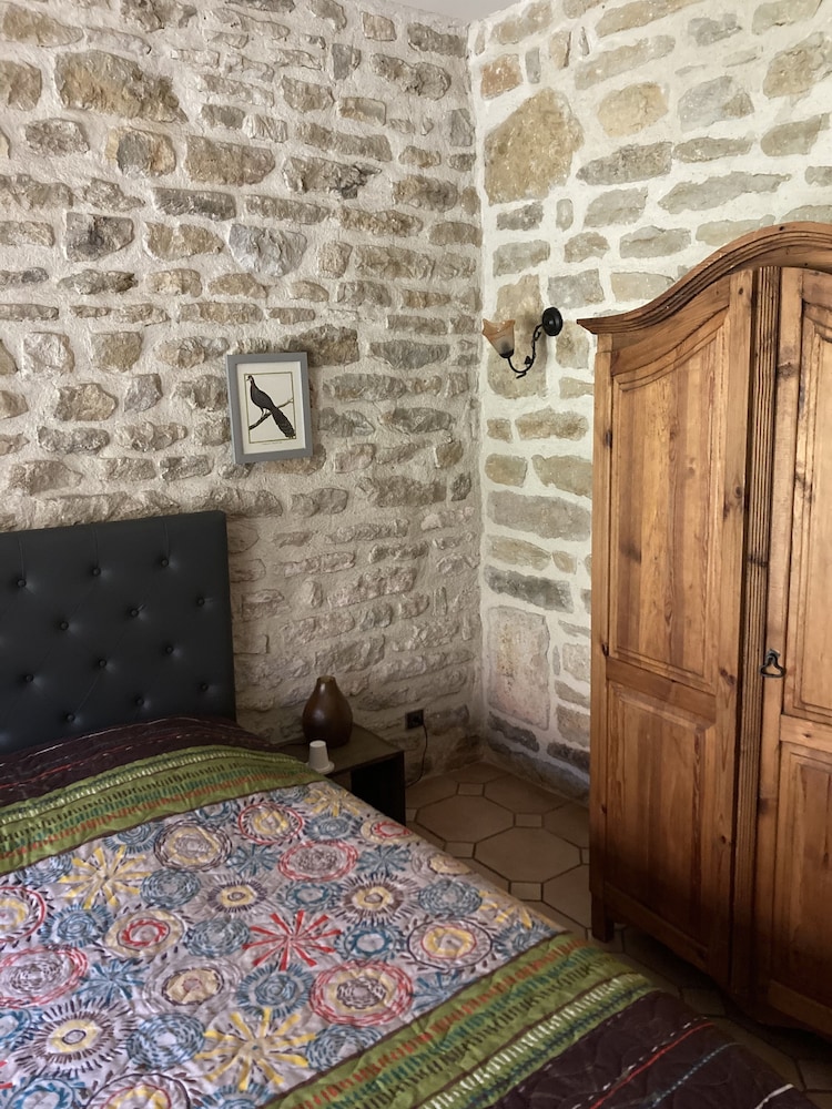 Room photo 2