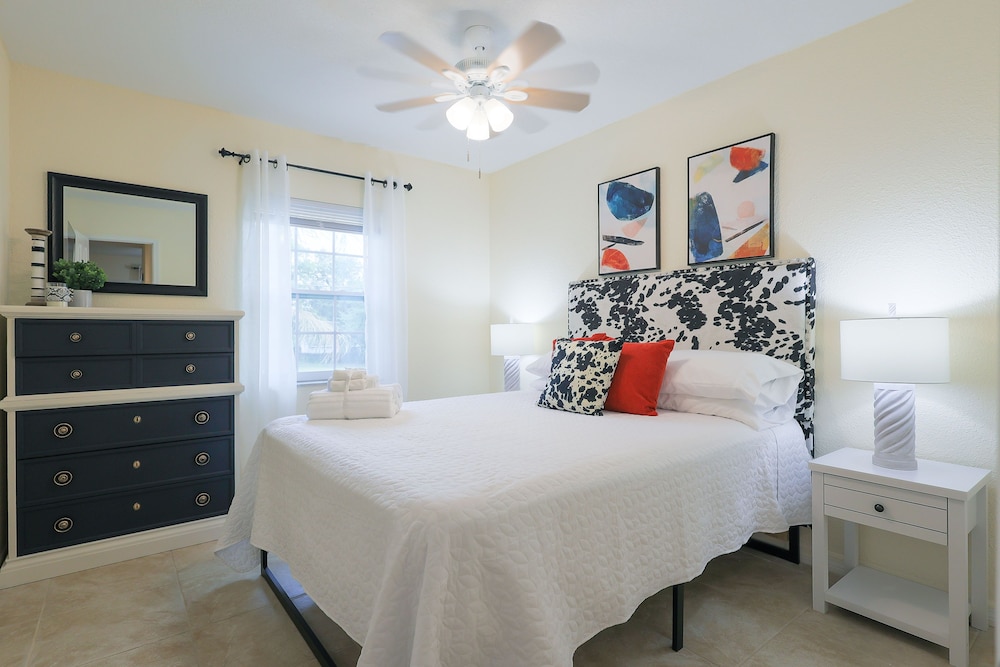 Business Apartment Unit 6