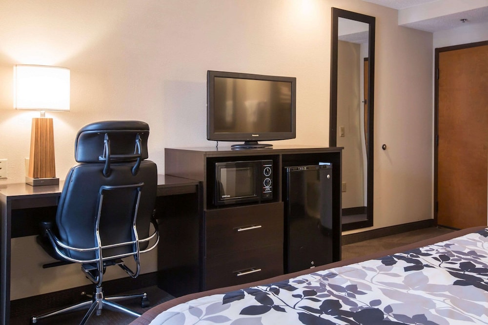 Standard Double Room, 2 Double Beds, Non Smoking - Photo 2