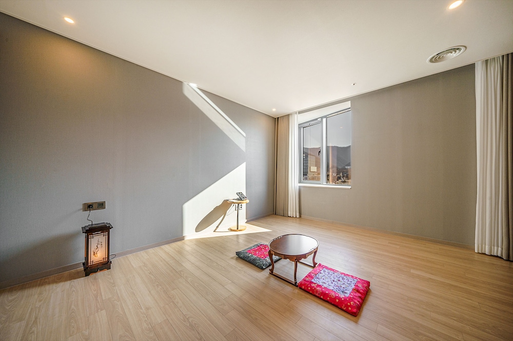 Korean Style Room