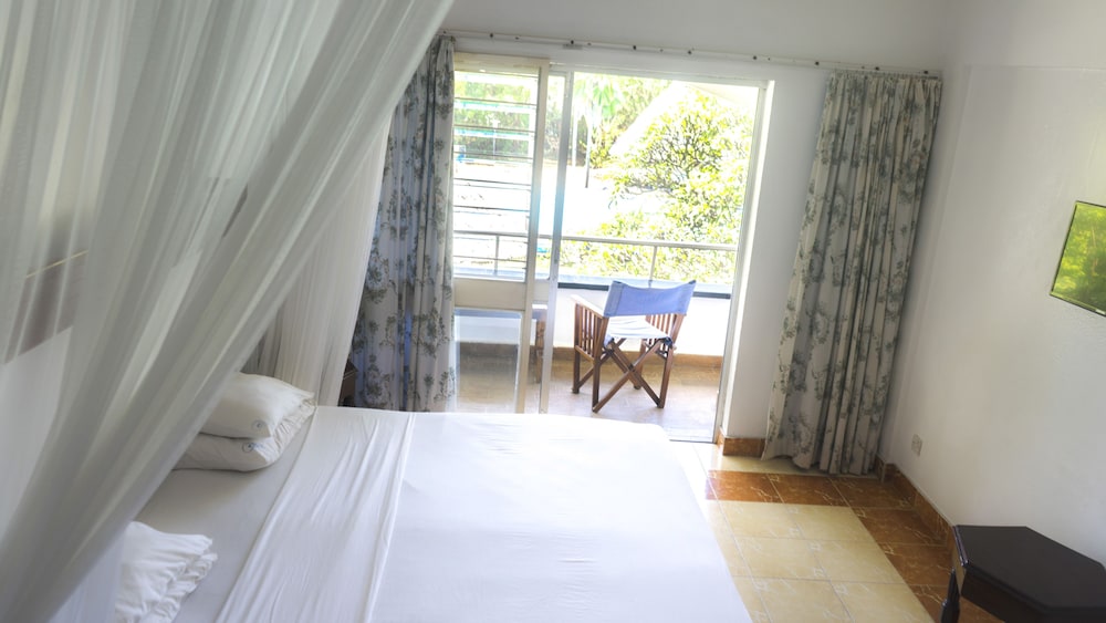Standard Double Room, Non Smoking, Garden View - Photo 3