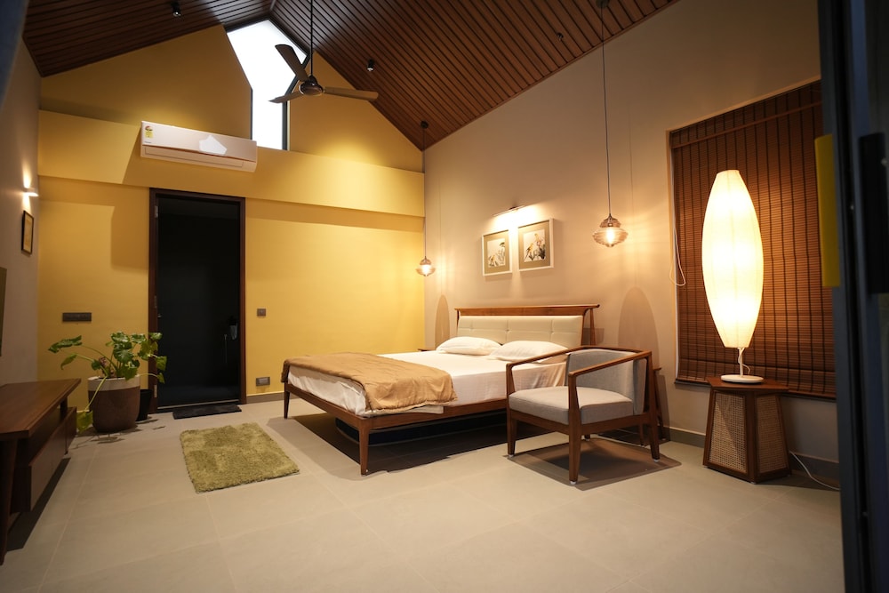 Basic Villa photo 1