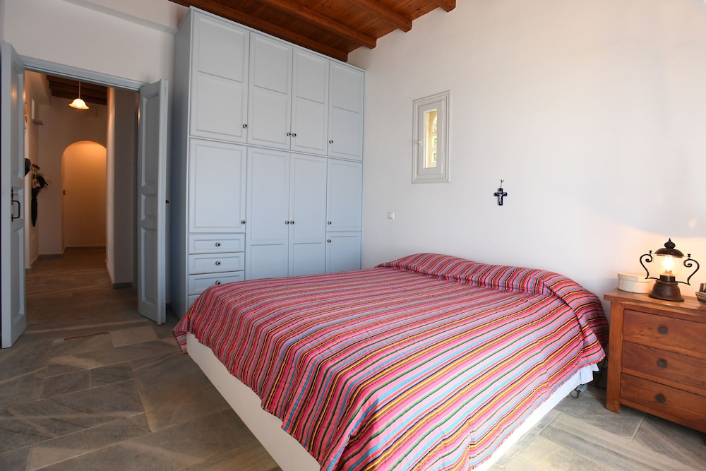 Villa, 2 Bedrooms (Tinos Sky View 1) photo 1