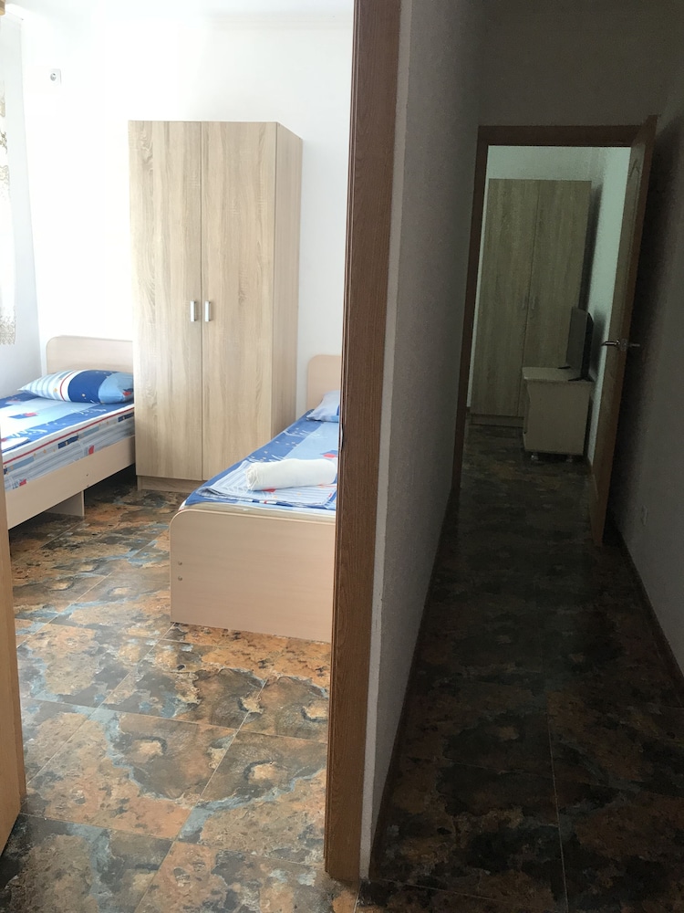 Economy Room, Partial Sea View photo 2