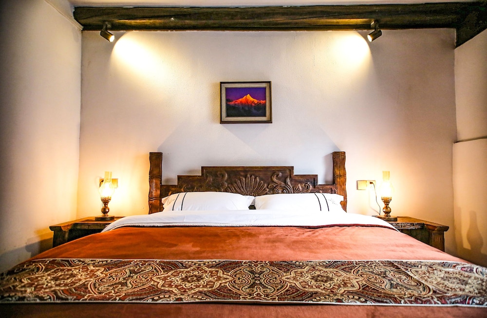 Romantic Double Room, 1 Queen Bed, Courtyard View