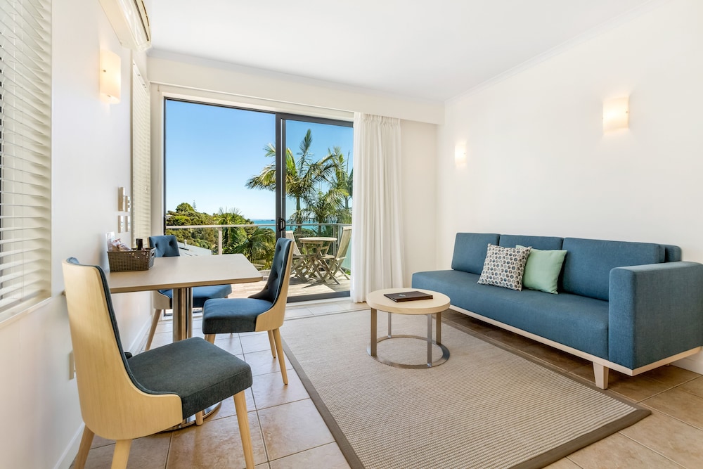 Sea View Studio Apartment photo 1